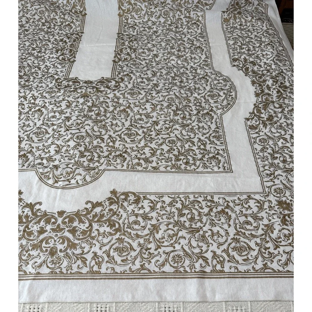 Formal Tablecloth Elegant Filigree  Gold White Arabesque 66x104 Holiday‎ Arches